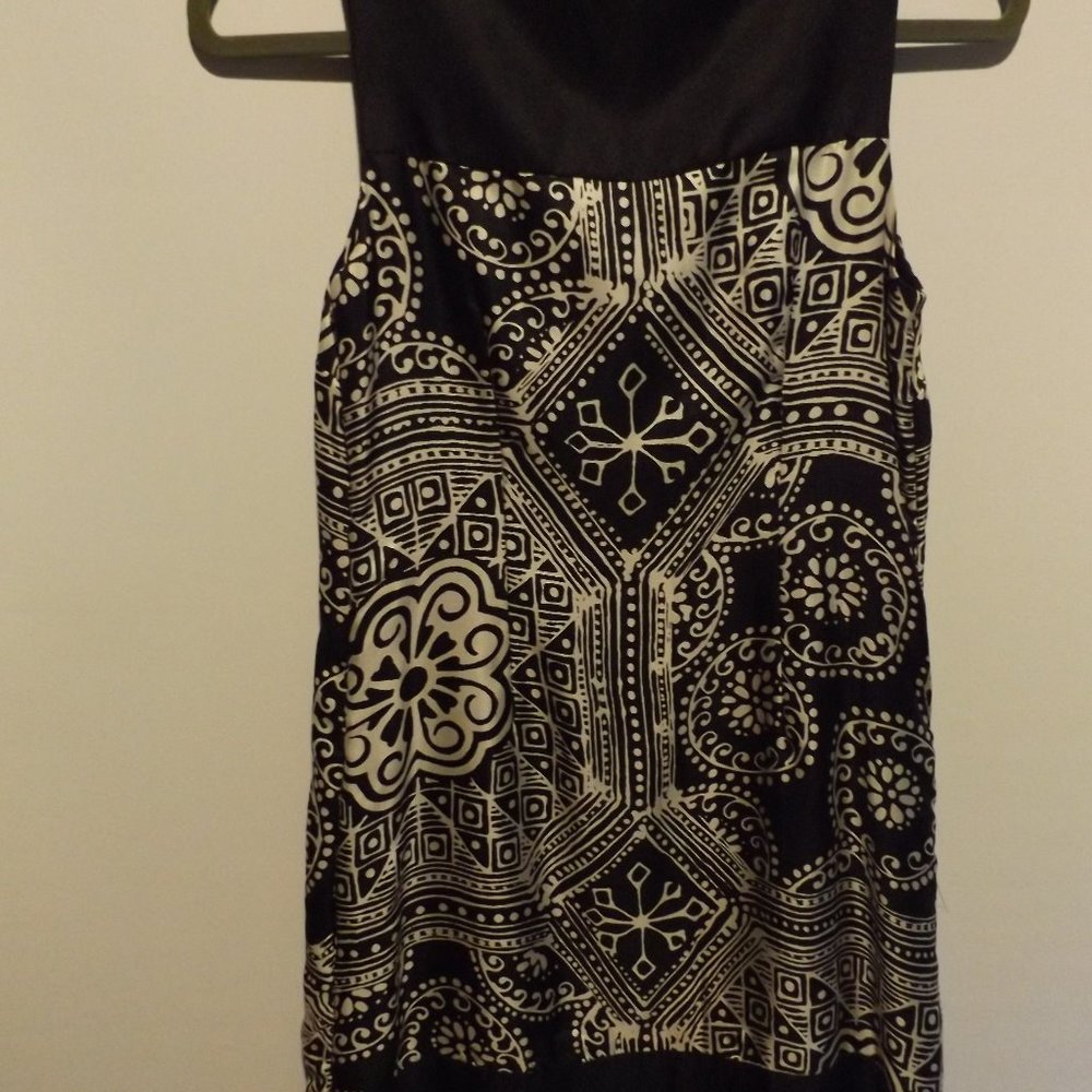 WHITE HOUSE BLACK MARKET Dress - Picture 3 of 6